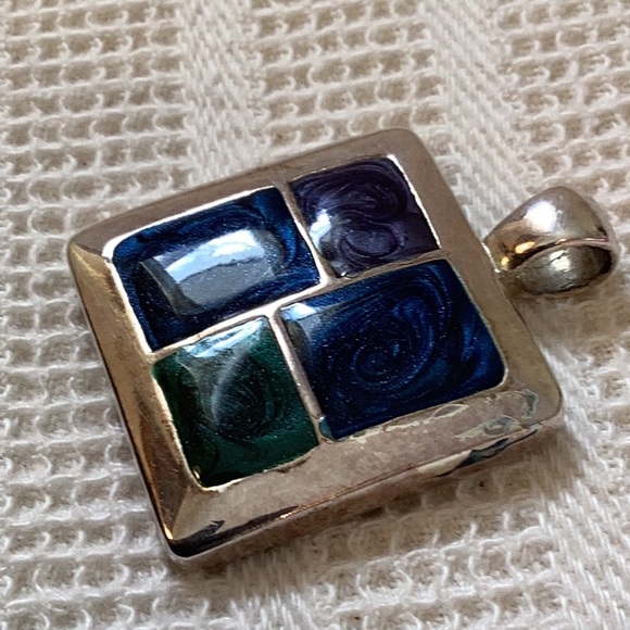 Slide Pendant - Picture 5 of 5